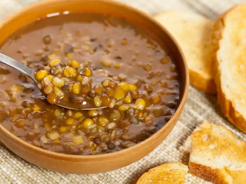 Fakes soupa Grécka šošovicová polievka - chutný recept na tradičnú polievku Fakes soupa
