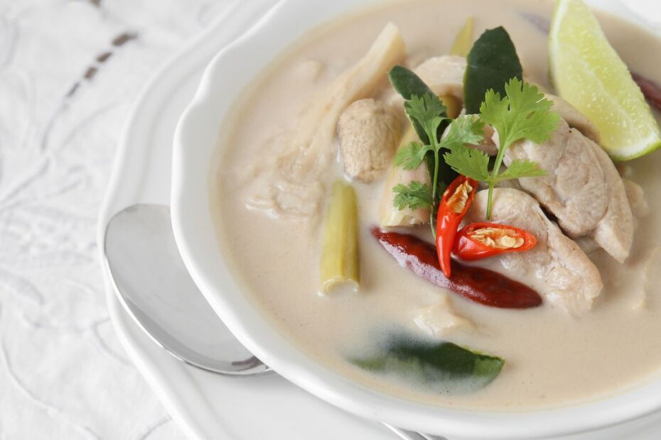 Thajská kuracia kokosová polievka Tom Kha Gai - originálny recept
